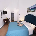 בית הארחה Andrea's House אמאלפי