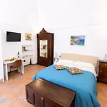 בית הארחה Andrea's House אמאלפי