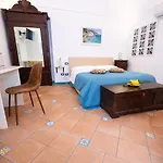Andrea's House בית הארחה