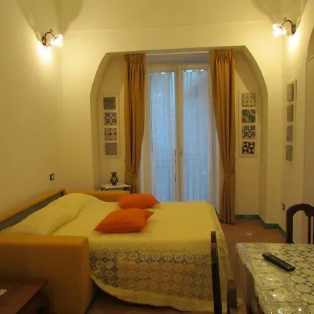 Andrea's House Affittacamere 4*